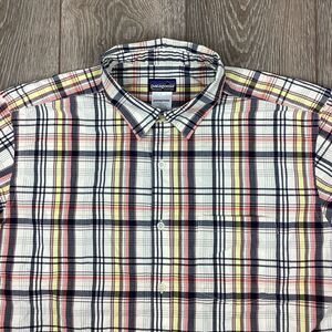 Patagonia 100% Organic Cotton Short Sleeve Button Up Pocket Plaid Shirt‎ Men's